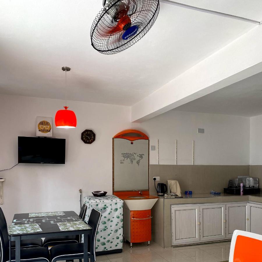 Sea Front 2 Bedrooms Apartment Flic en Flac Luaran gambar
